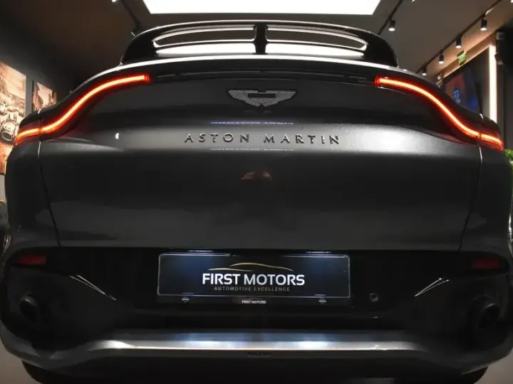 Aston Martin DBX