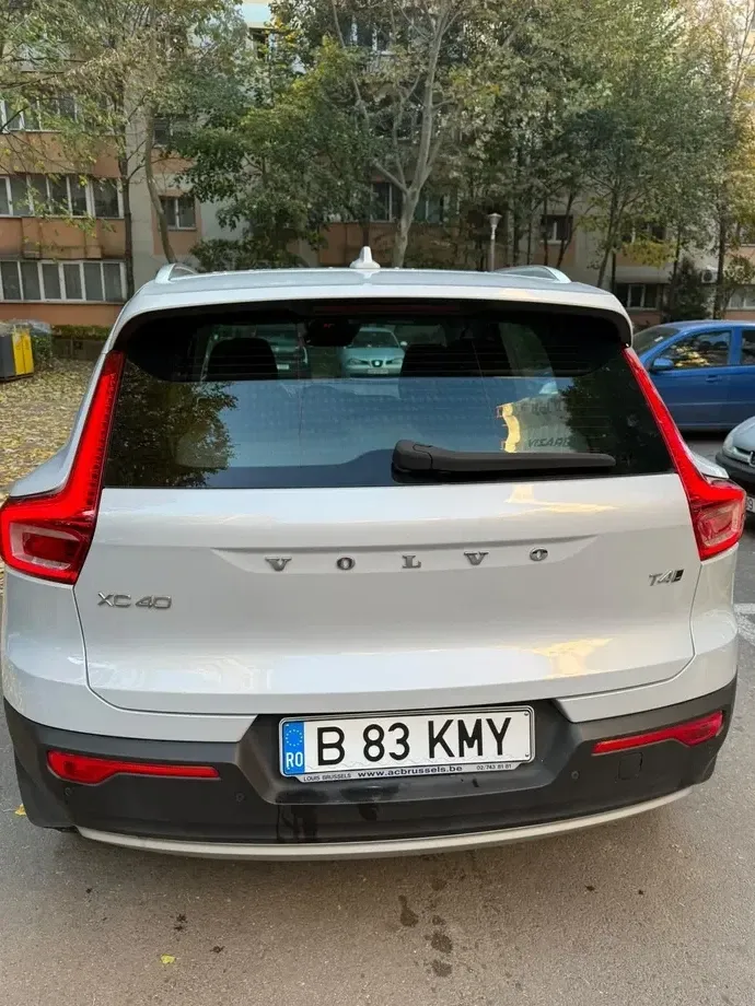 Volvo XC 40 T4 Geartronic Momentum — imagine 2