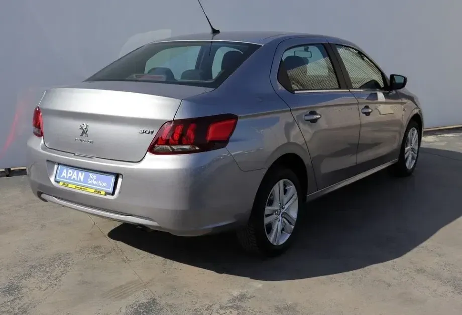 Peugeot 301 1.5 BlueHDI FAP Allure — imagine 3