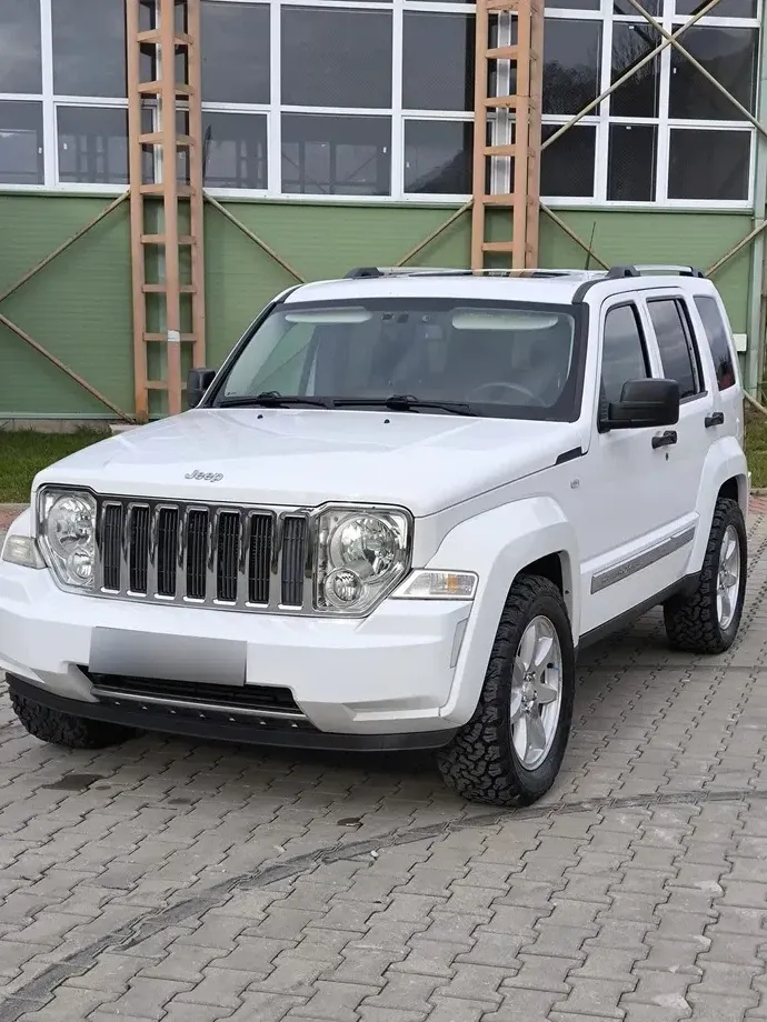 Jeep Cherokee — imagine 2