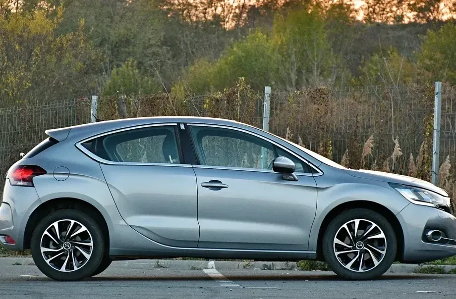 DS Automobiles DS 4 I BlueHDi S&S BVM6 So Chic — imagine 5