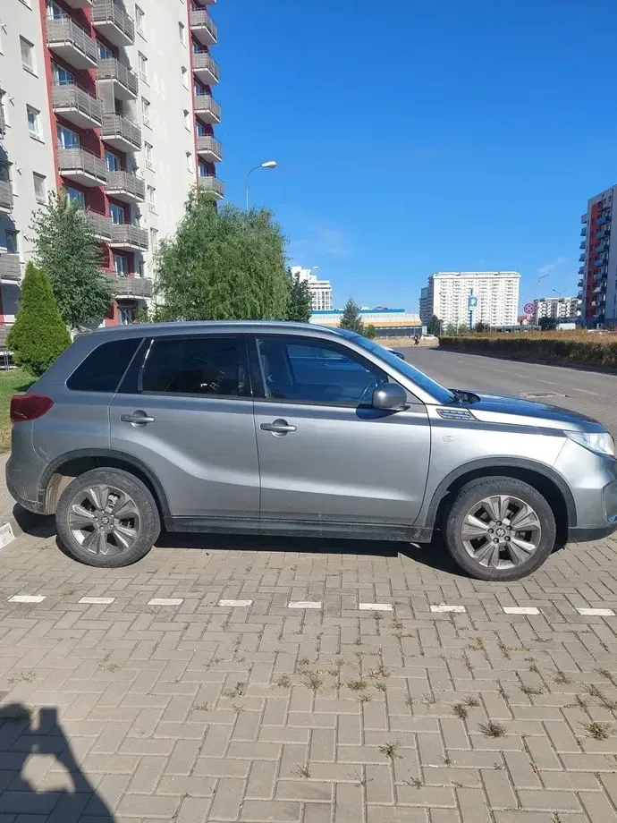 Suzuki Vitara 1.0 Passion — imagine 3