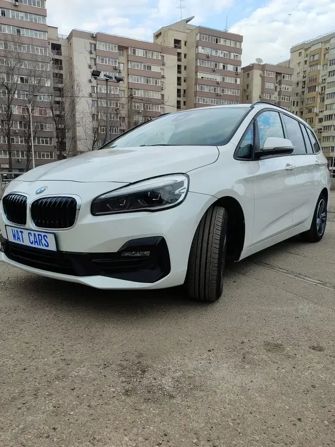 BMW Seria 2 218d xDrive AT — imagine 3