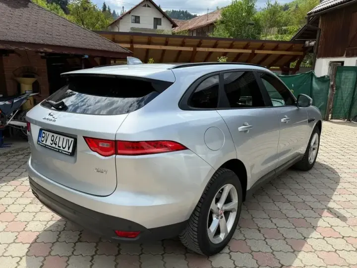 Jaguar F-Pace 20d AWD Prestige