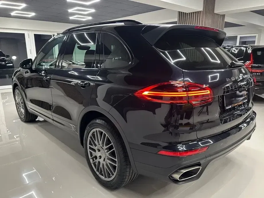 Porsche Cayenne 3.0 L — imagine 5