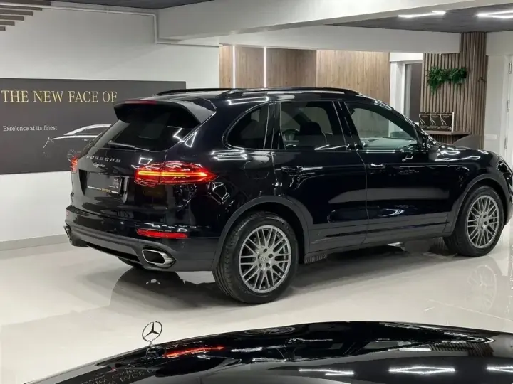 Porsche Cayenne 3.0 L