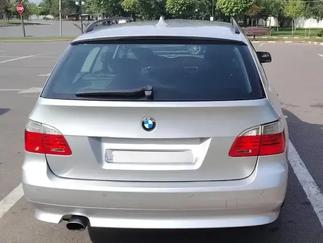BMW Seria 5 E60/E61 [2003 - 2010] 520d Aut. Edition Exclusive