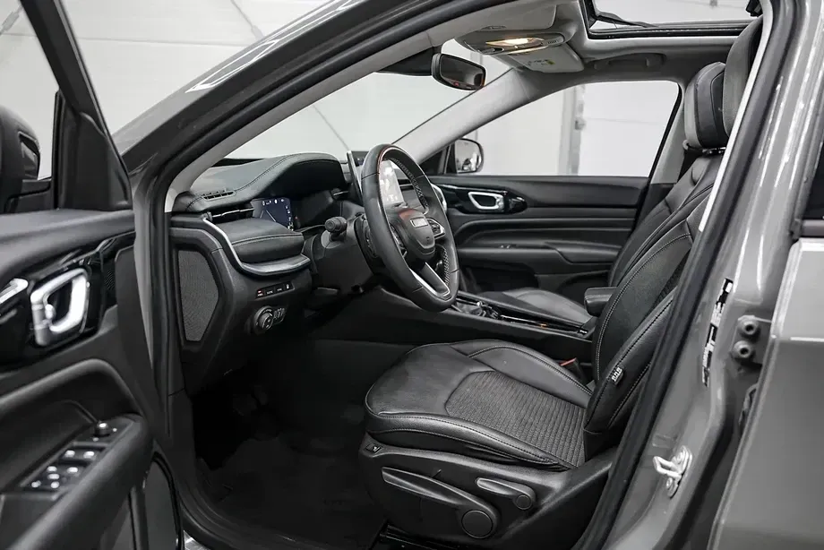 Jeep Compass 1.3T 4xe AT6 PHEV Limited — imagine 6