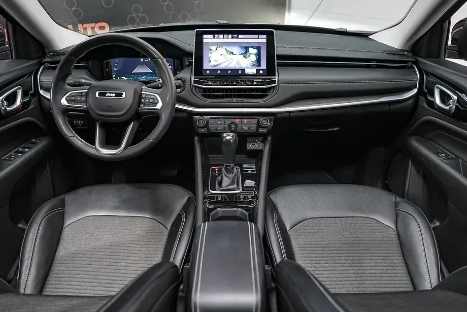 Jeep Compass 1.3T 4xe AT6 PHEV Limited — imagine 3