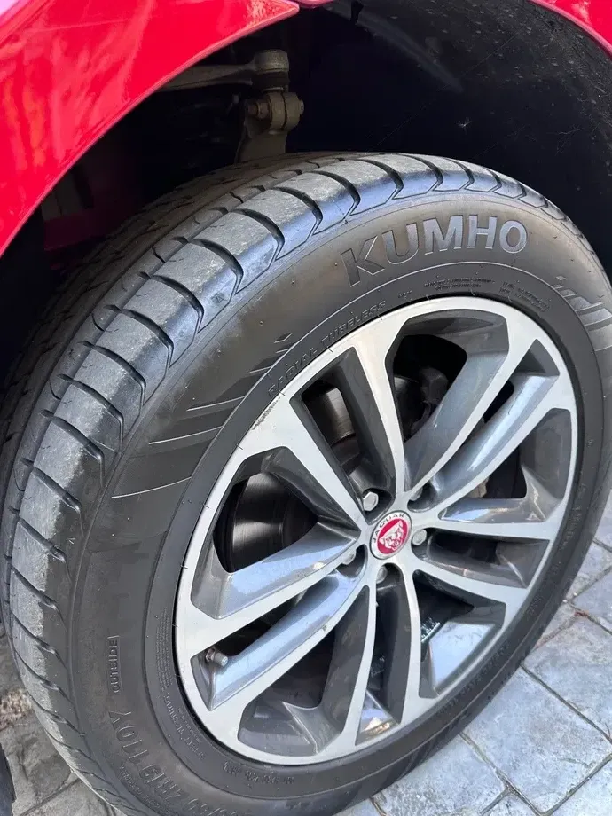 Jaguar F-Pace 20d RWD R-Sport — imagine 3