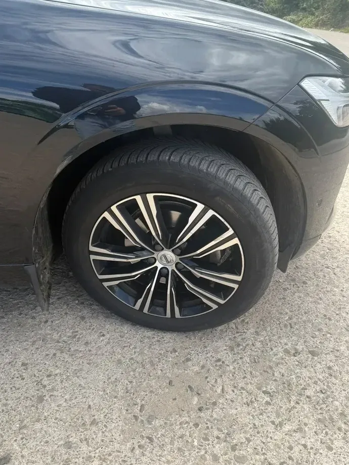 Volvo XC 60 II B5 MHEV AT8 AWD Momentum Pro — imagine 4