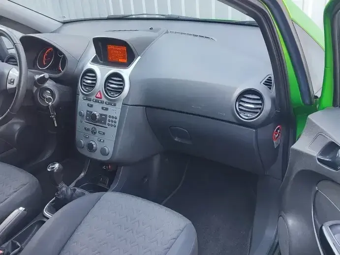 Opel Corsa D 1.4 16V Active