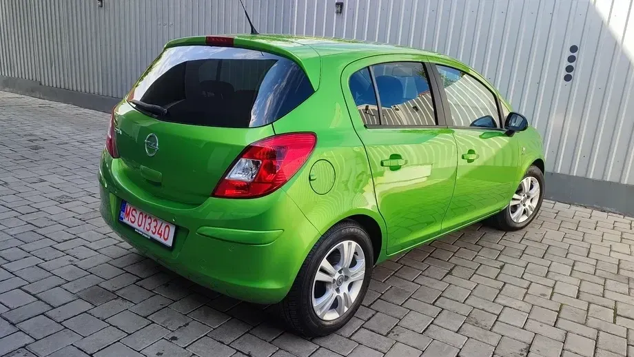 Opel Corsa D 1.4 16V Active — imagine 4