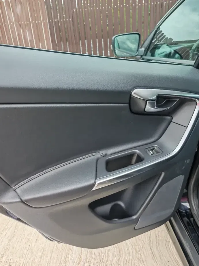 Volvo XC 60 I D5 AWD Start-Stop Summum — imagine 3