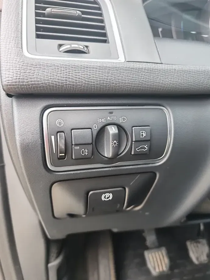 Volvo XC 60 I D5 AWD Start-Stop Summum — imagine 4