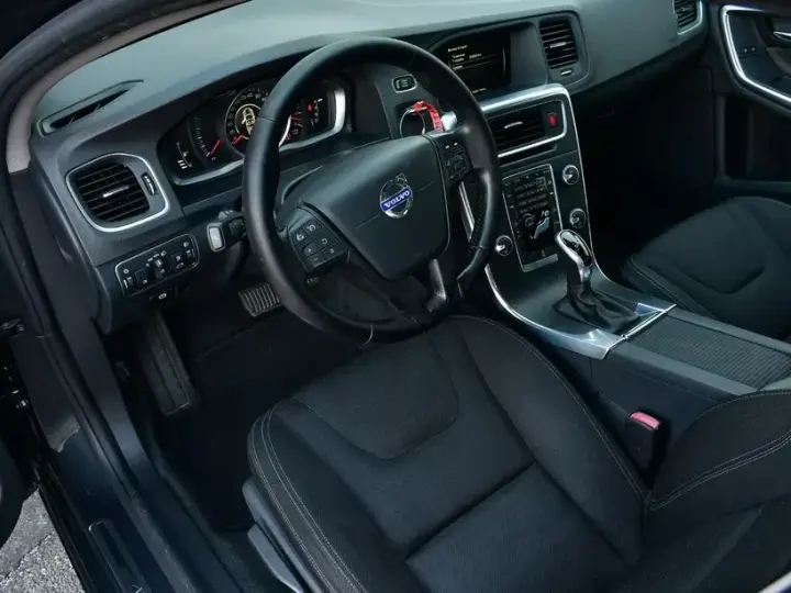 Volvo S60 II