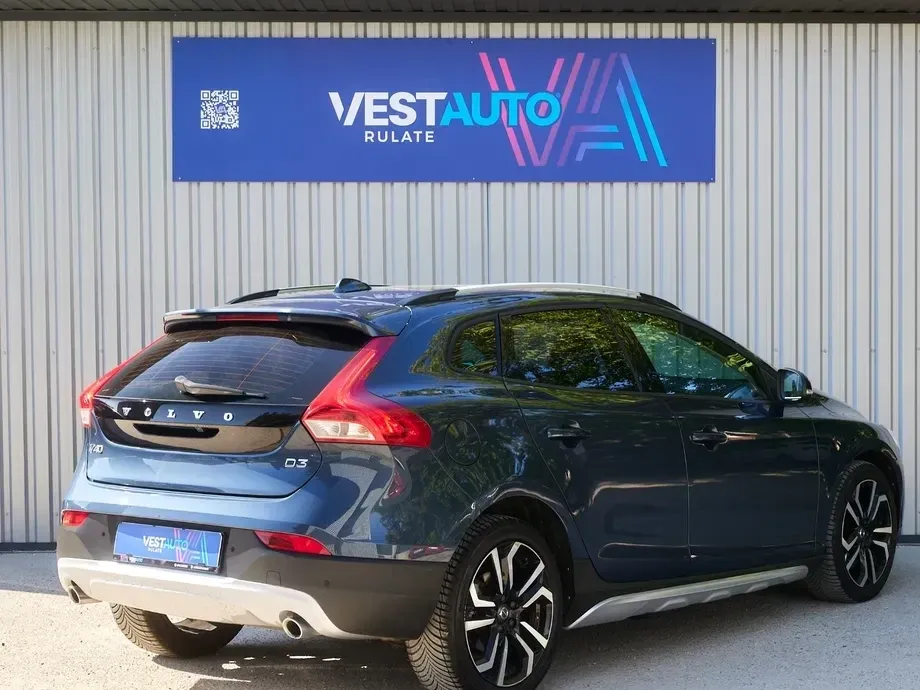 Volvo V40 II D3 Geartronic Momentum — imagine 4