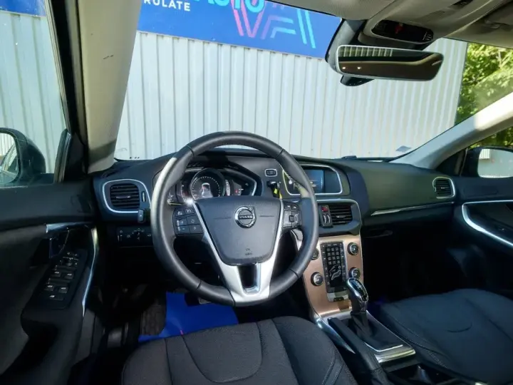 Volvo V40 II D3 Geartronic Momentum