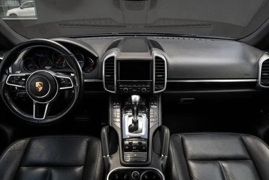 Porsche Cayenne — imagine 4