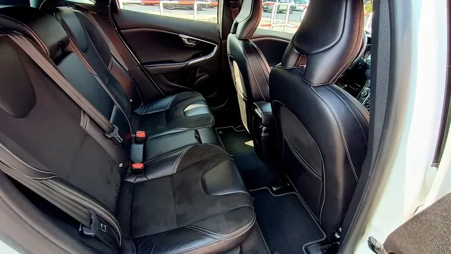 Volvo V40 II D2 RDesign — imagine 4