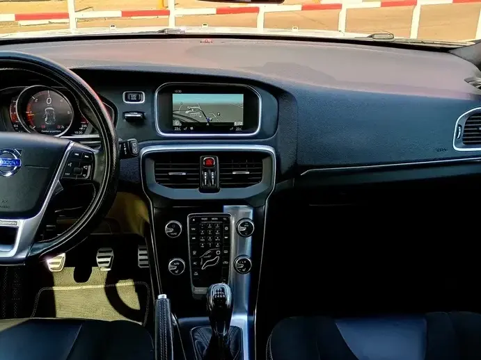 Volvo V40 II D2 RDesign