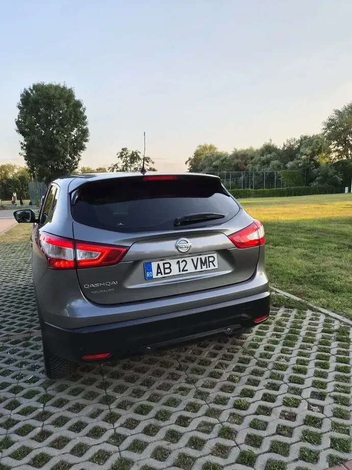 Nissan Qashqai 1.6 DCI Start/Stop X-TRONIC N-Connecta — imagine 4