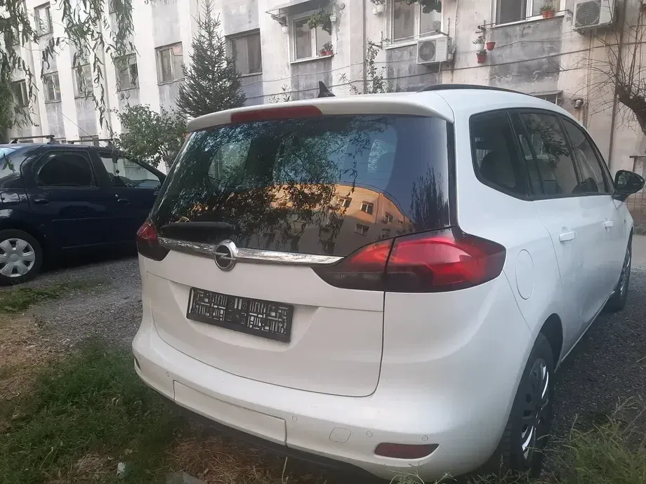 Opel Zafira — imagine 2