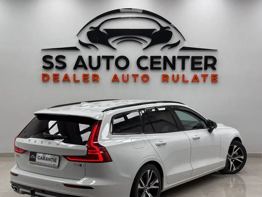 Volvo V60 D4 R-Design — imagine 3