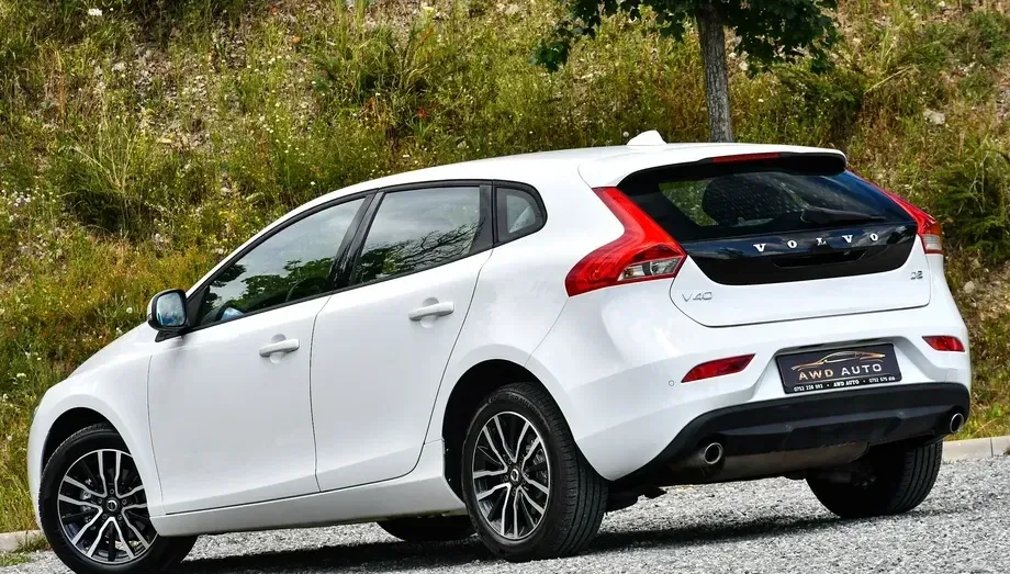 Volvo V40 II D2 Momentum — imagine 4