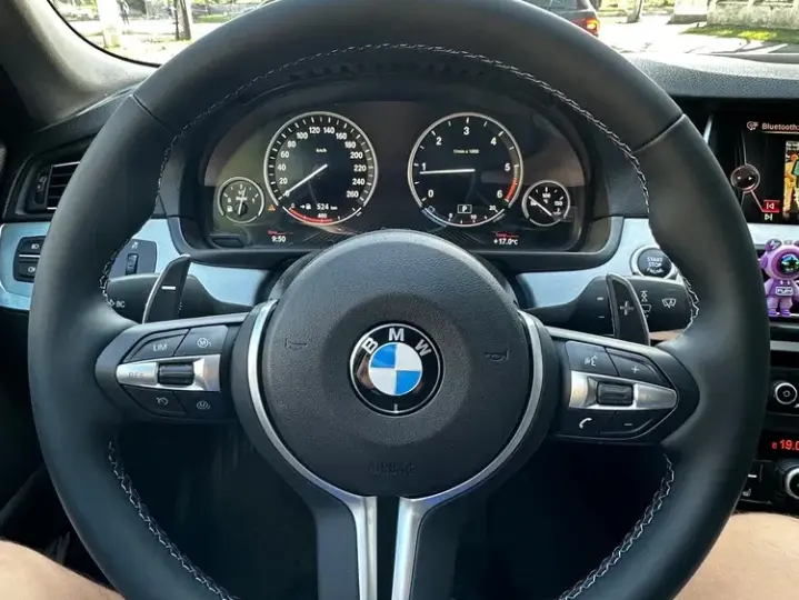 BMW Seria 5 F10/F11/F07 [2010 - 2017] 520d Aut.