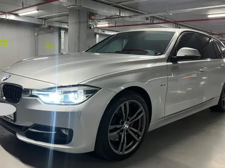 BMW Seria 3 F30/F31/F34 328i xDrive AT Sport Line