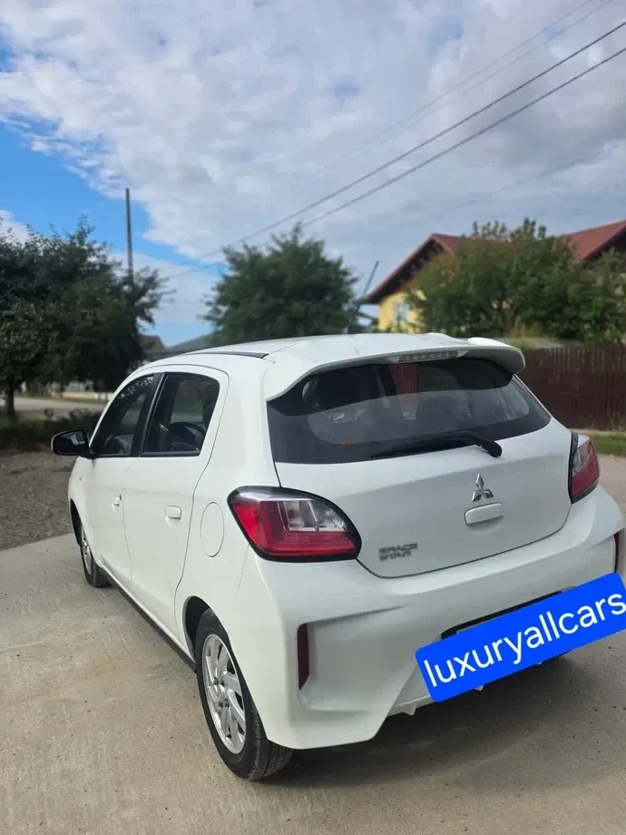 Mitsubishi Space Star — imagine 5