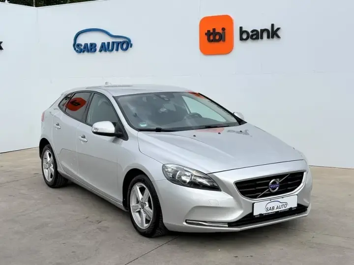 Volvo V40 II D2 Powershift Kinetic