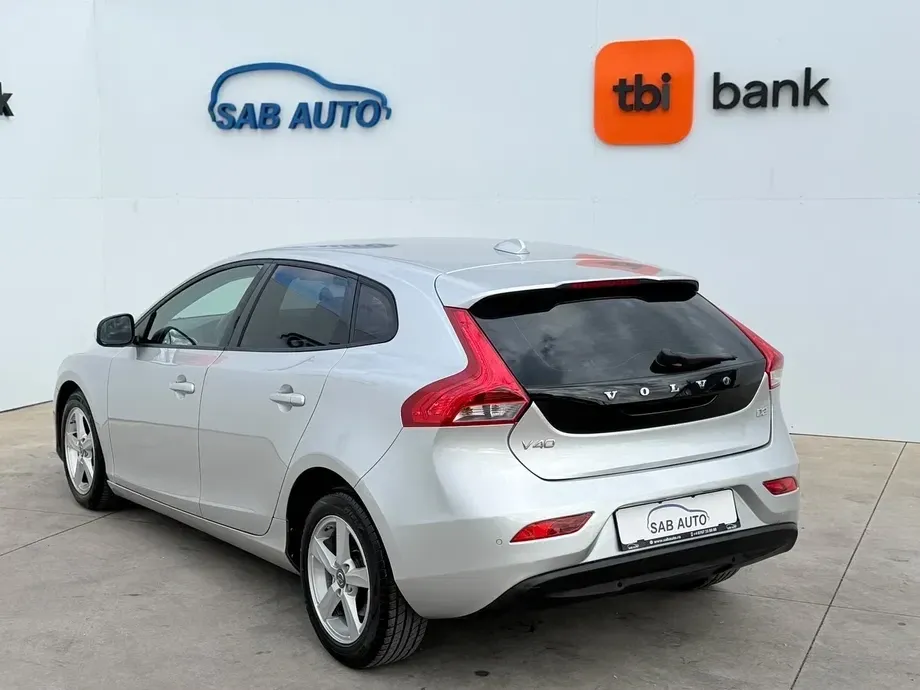 Volvo V40 II D2 Powershift Kinetic — imagine 6