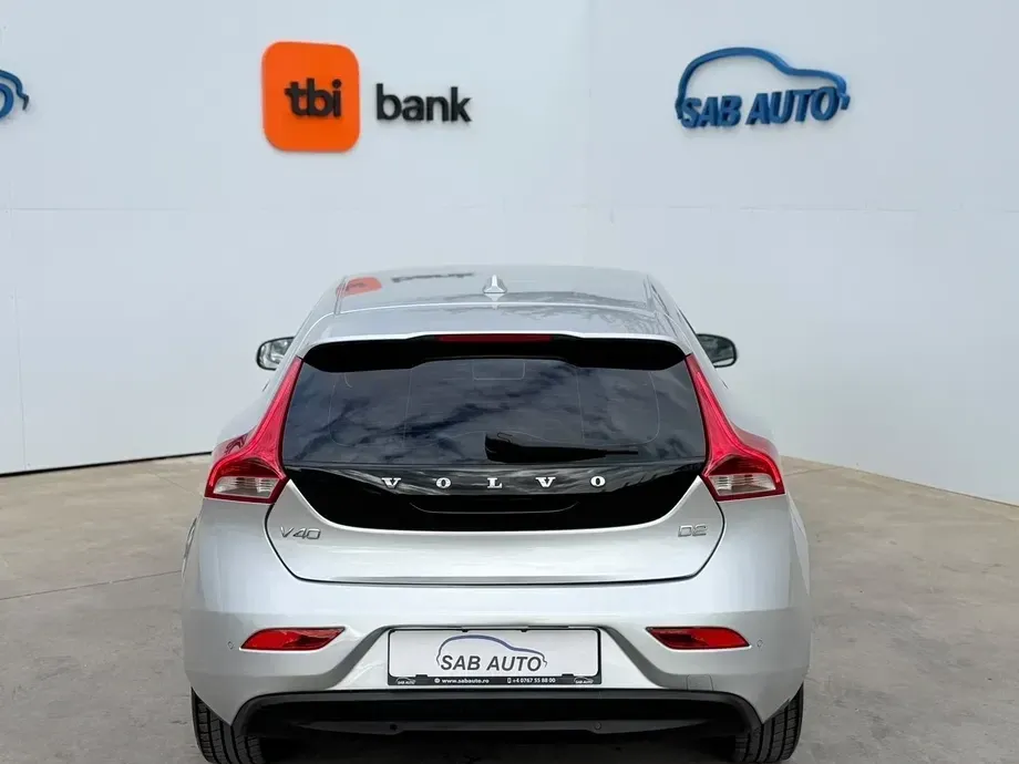 Volvo V40 II D2 Powershift Kinetic — imagine 5