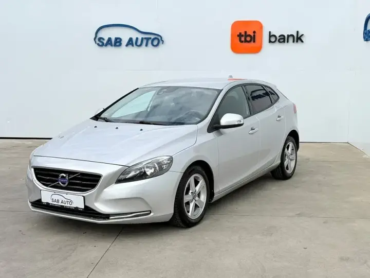 Volvo V40 II D2 Powershift Kinetic