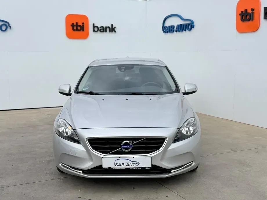 Volvo V40 II D2 Powershift Kinetic — imagine 2