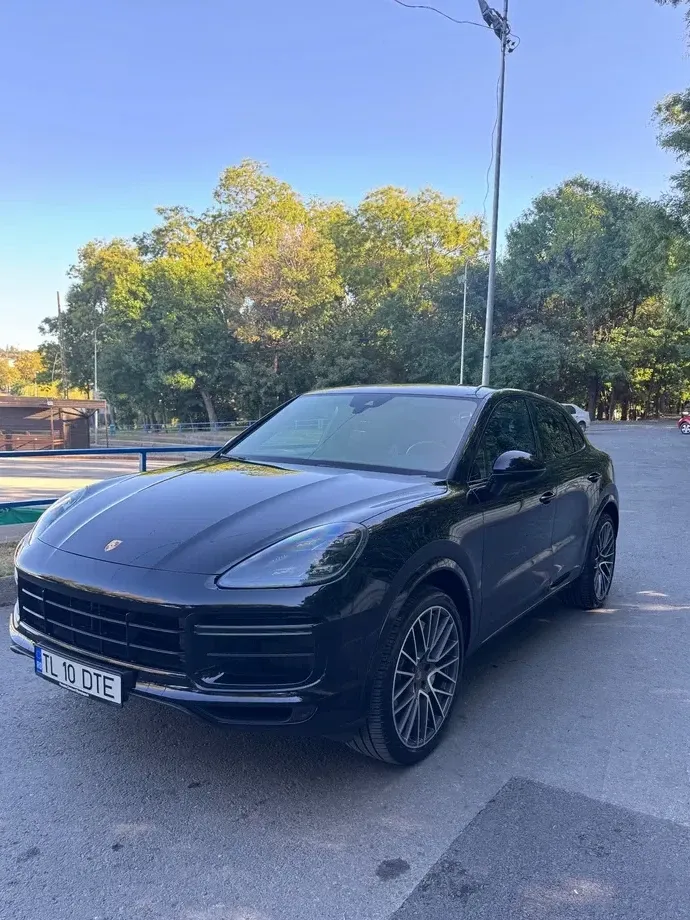 Porsche Cayenne — imagine 3