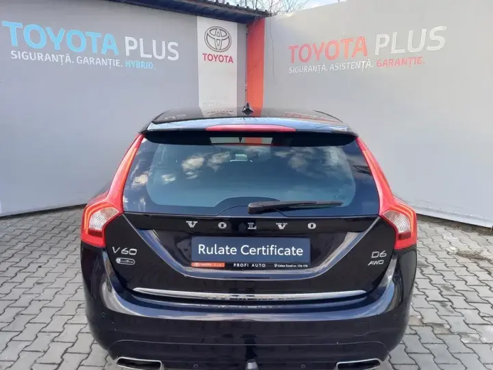 Volvo V60 D6 Plug-In-Hybrid AWD Geartronic Momentum