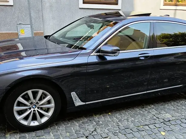 BMW Seria 7 G11/G12 [2015 - 2022] 740Li
