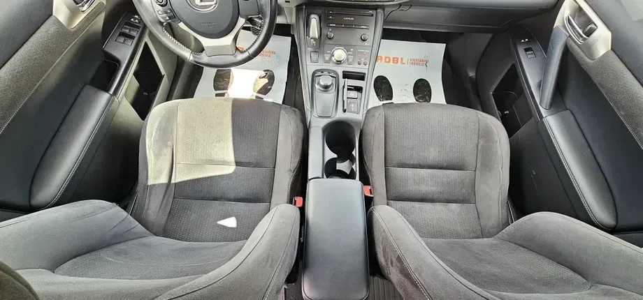 Lexus CT — imagine 3