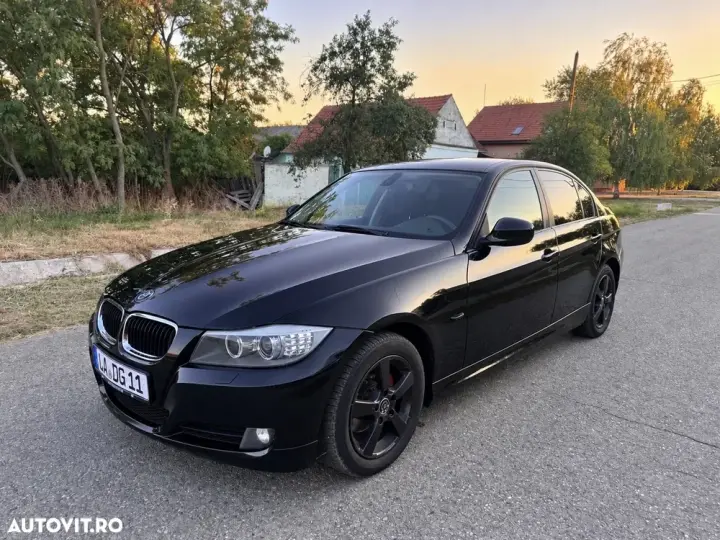BMW Seria 3 E90/E91/E92/E93 [2005 - 2013] 318d
