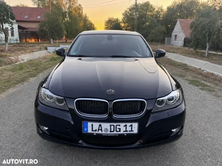 BMW Seria 3 E90/E91/E92/E93 [2005 - 2013] 318d