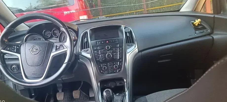 Opel Astra J — imagine 3