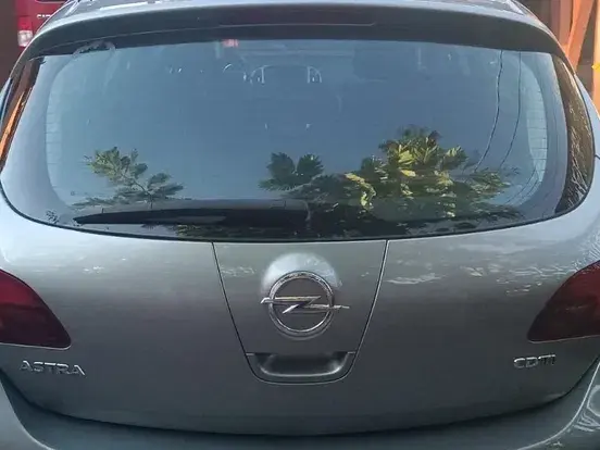 Opel Astra J