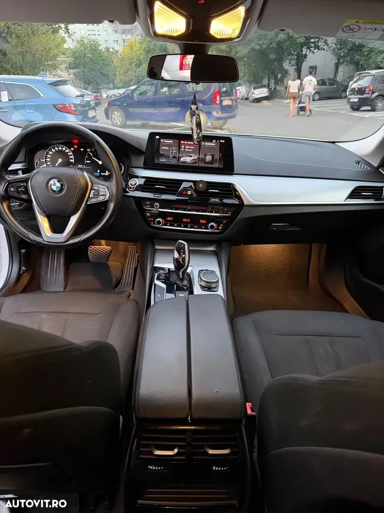 BMW Seria 5 G30/G31 [2017 - Prezent] 520d AT — imagine 2