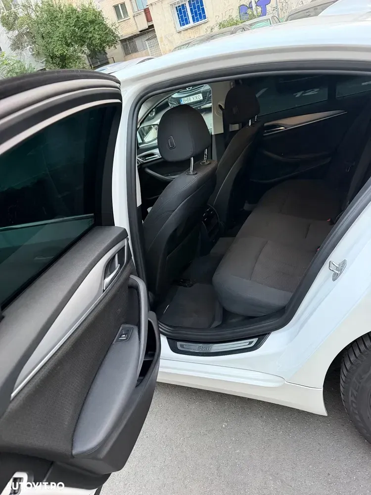 BMW Seria 5 G30/G31 [2017 - Prezent] 520d AT — imagine 5