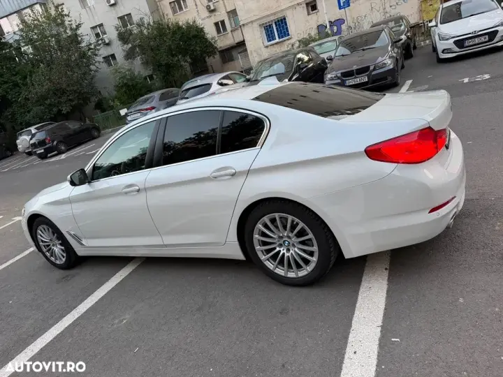 BMW Seria 5 G30/G31 [2017 - Prezent] 520d AT
