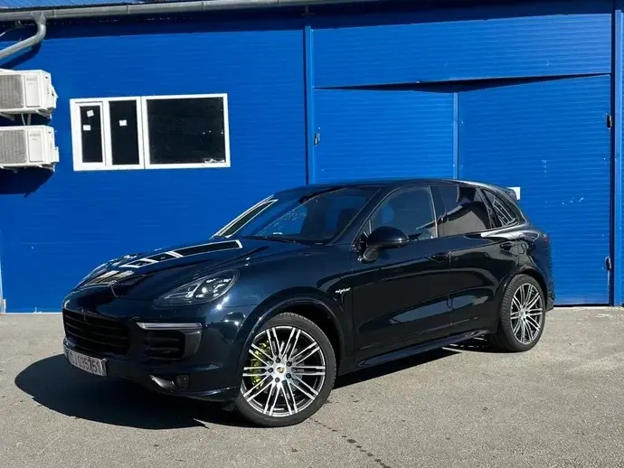 Porsche Cayenne S E-Hybrid Platinum Edition