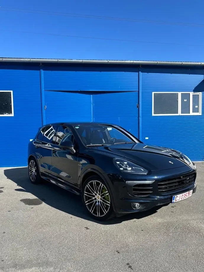 Porsche Cayenne S E-Hybrid Platinum Edition — imagine 2